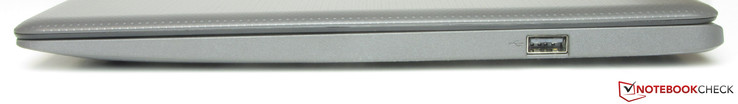 Справа: порт USB 2.0