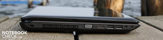Слева: Разъем для замка Кенсингтона, VGA, HDMI, 2 x USB, разъемы для микрофона и наушников