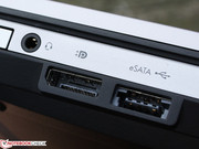 В EliteBook 2560p всё доступное пространство занято различными портами, даже на задней грани приютились 2 x USB и VGA interface, а справа находятся DisplayPort и