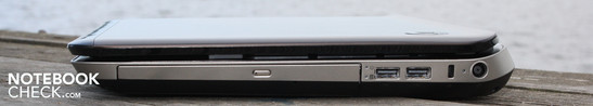 Справа: DVD привод, 2x USB 3.0, Kensington, разъём адаптера питания