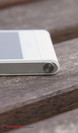 Мелочь, а приятно: заглушка для 3.5 мм разъема также служит для извлечения карт SIM и micro SD.