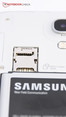Micro-SIM и microSD слот.