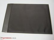 В комплект с любым Zenbook-ом входит коричневый чехол