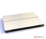 Sony's Vaio Fit 11A - гибридный ноутбук для офиса.