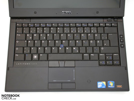 Клавиатура удобного размера с подсветкой