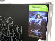 Приятное дополненние - купон на бесплатное скачивание StarCraft II.