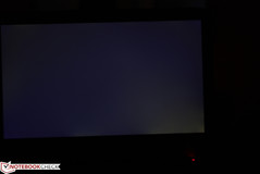 Asus G752VT: Яркие пятна в нижнем левом углу экрана