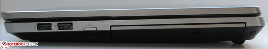 Справа: DVD, 2x USB 2.0