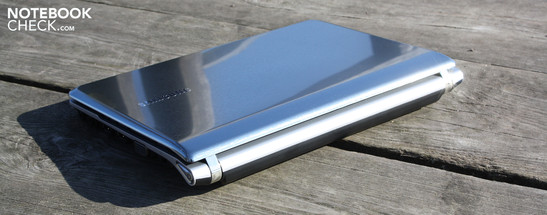 Samsung NP-NC210-A01DE: Мобильный двухъядерный нетбук