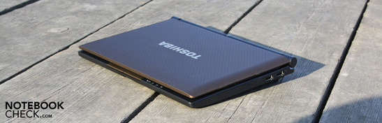 Toshiba NB520-108 (коричневый): Обычный нетбук с отличной аудиосистемой.
