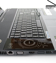 Клавиатура Aspire 8920G занимает всю ширину ноутбука и имеет отдельный числовой блок.