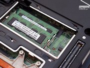 Благодаря комбинации видеокарты GMA 4500M HD и процессора Core 2 Duo, ноутбук E5500 обеспечивает достаточную эффективность для ежедневной работы с оф