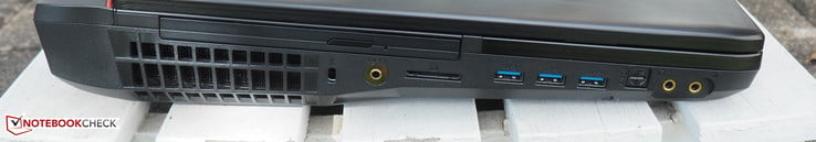 Слева: Слот замка Kensingto, аудиовыход Hi-Fi, картридер, 3x USB 3.0, S/PDIF, выходы для наушников и микрофона