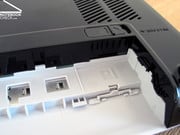Встроенный UMTS/HSPDA модем доступен в более дорогой и мощной версии ноутбука.