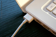 Разъем MagSafe является одной из отличительных особенностей лэптопов Apple.