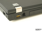Несколько портов, в том числе USB с питанием и модем (RJ-11)...