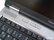 С помощью двух горячих клавиш, рядом с кнопкой питания, можно запустить инструменты Toshiba Tools - ...