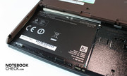 Слот SIM карты располагается под батареей