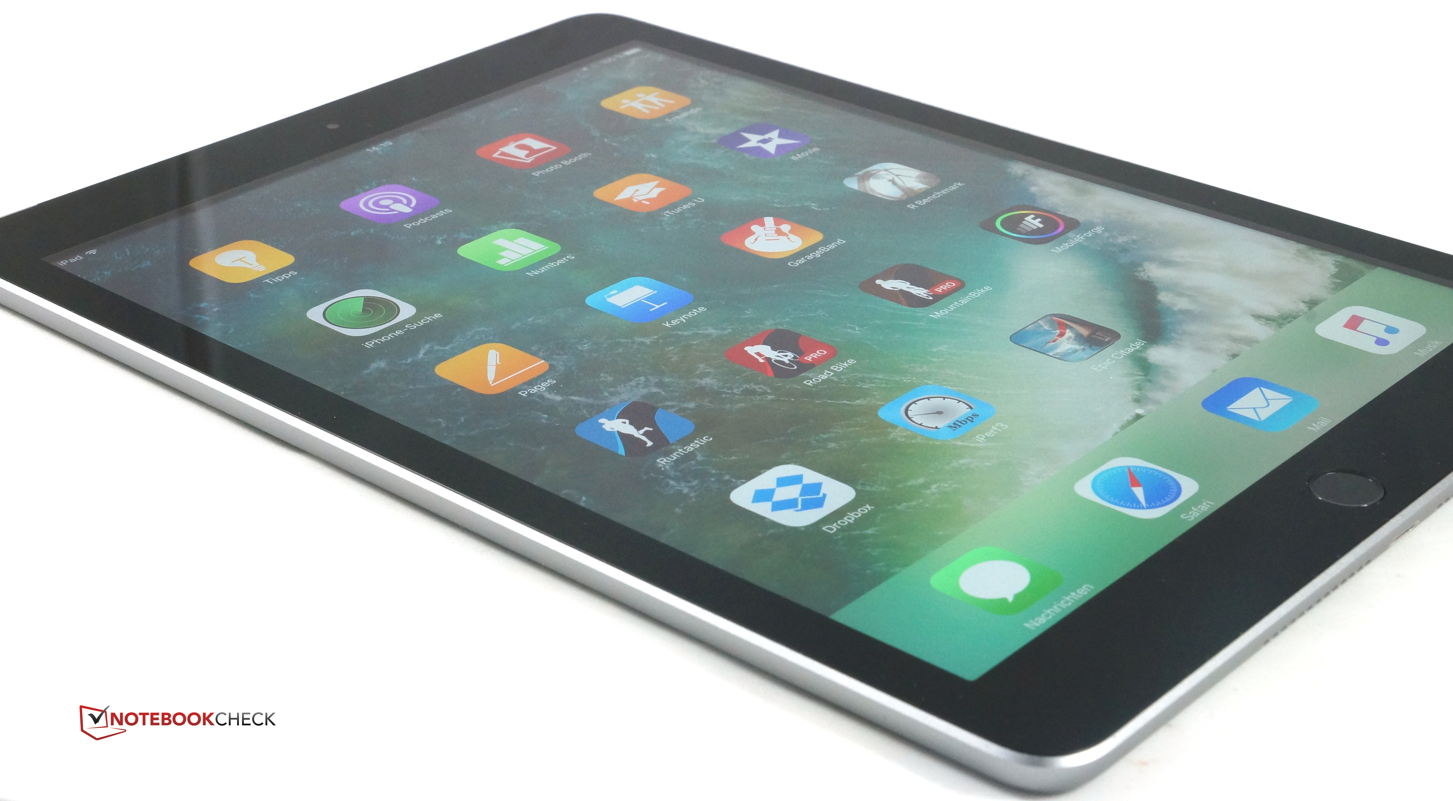 Обзор планшета Apple iPad (2017) Обзор планшета Apple iPad (2017)
