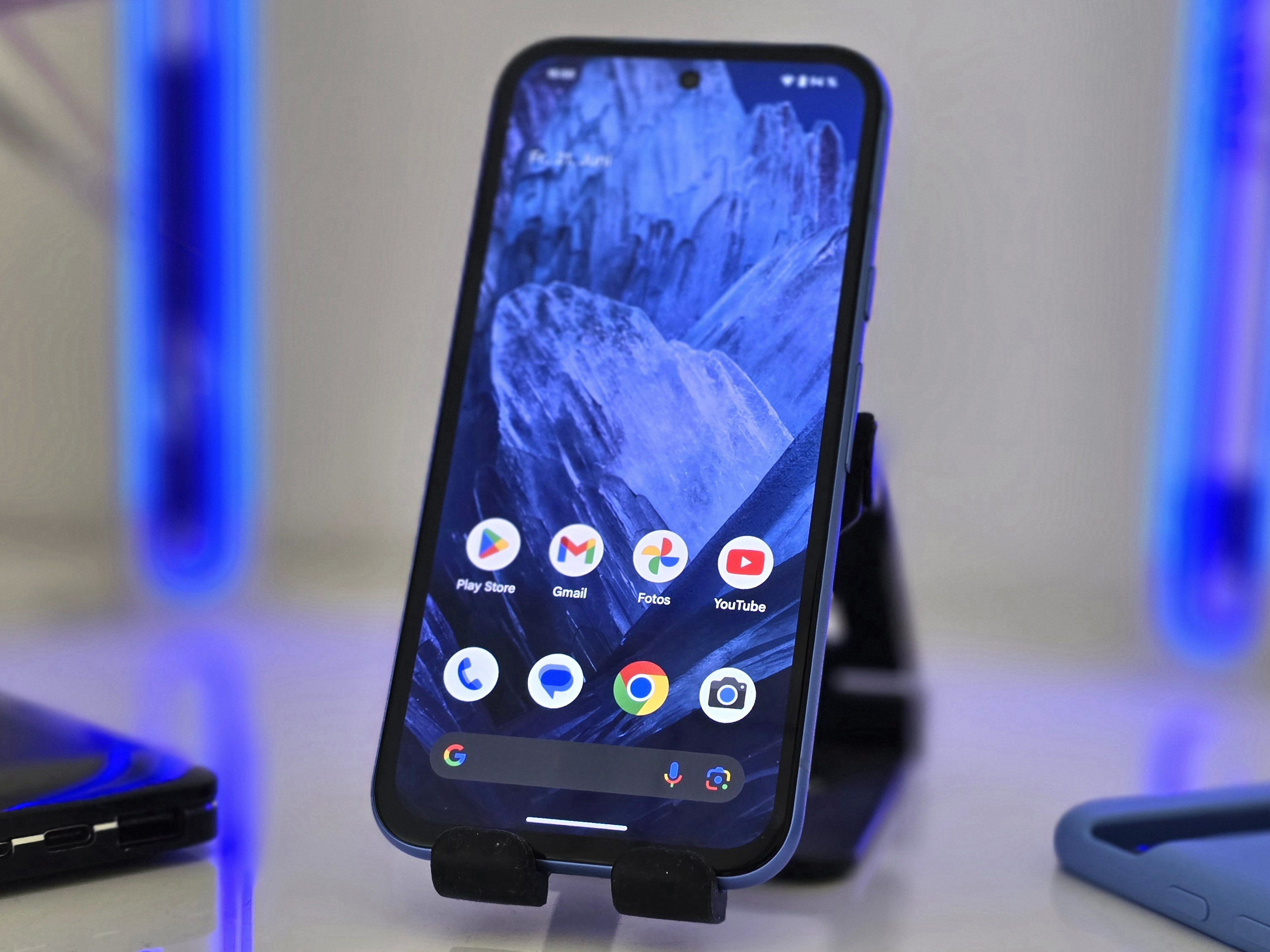 Обзор Google Pixel 8a - Компактный уникум в сегменте среднего класса ...