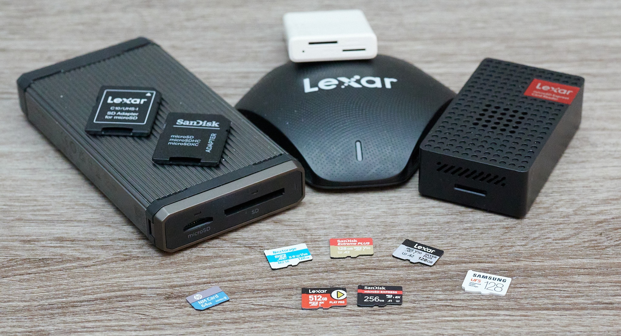 Две карты MicroSD Express против трех карт UHS. Камера Sony Tough была пропущена, так как она использовалась для съемки.