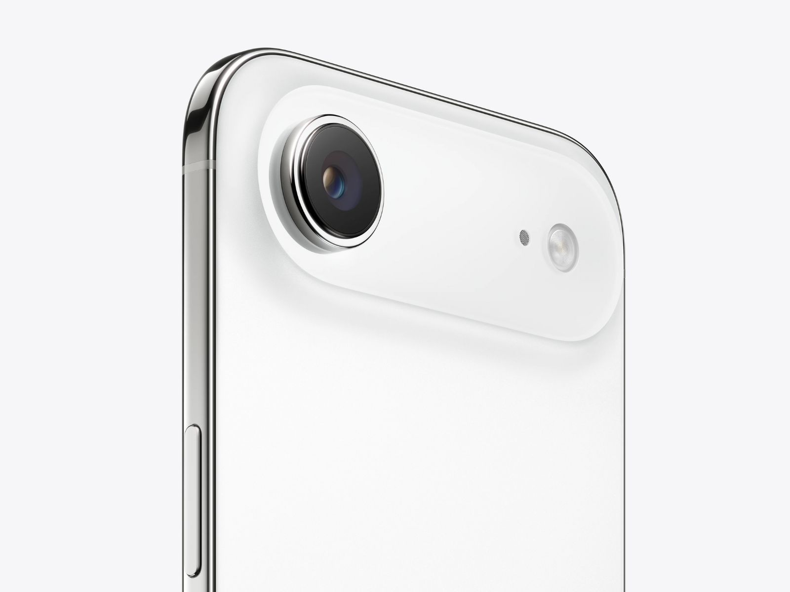 Крупный план модуля задней камеры Apple iPhone Air в белом исполнении (Источник изображения: Apple)