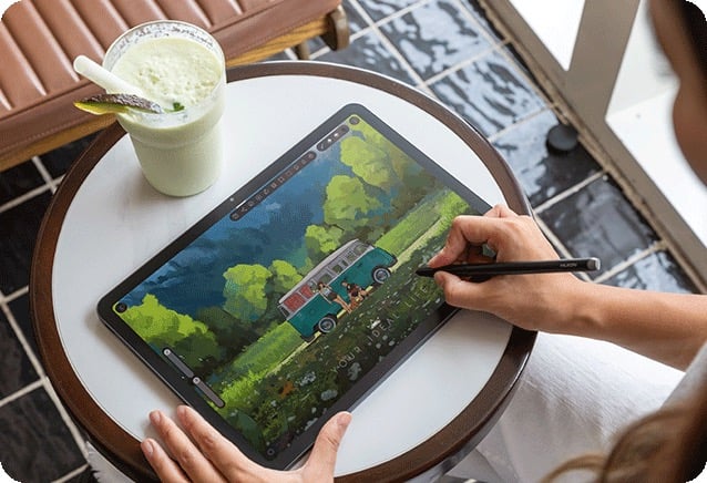 Планшет Kamvas Pad 12 поставляется в комплекте с пером для электронных медицинских записей (EMR), чувствительным к давлению и наклону.