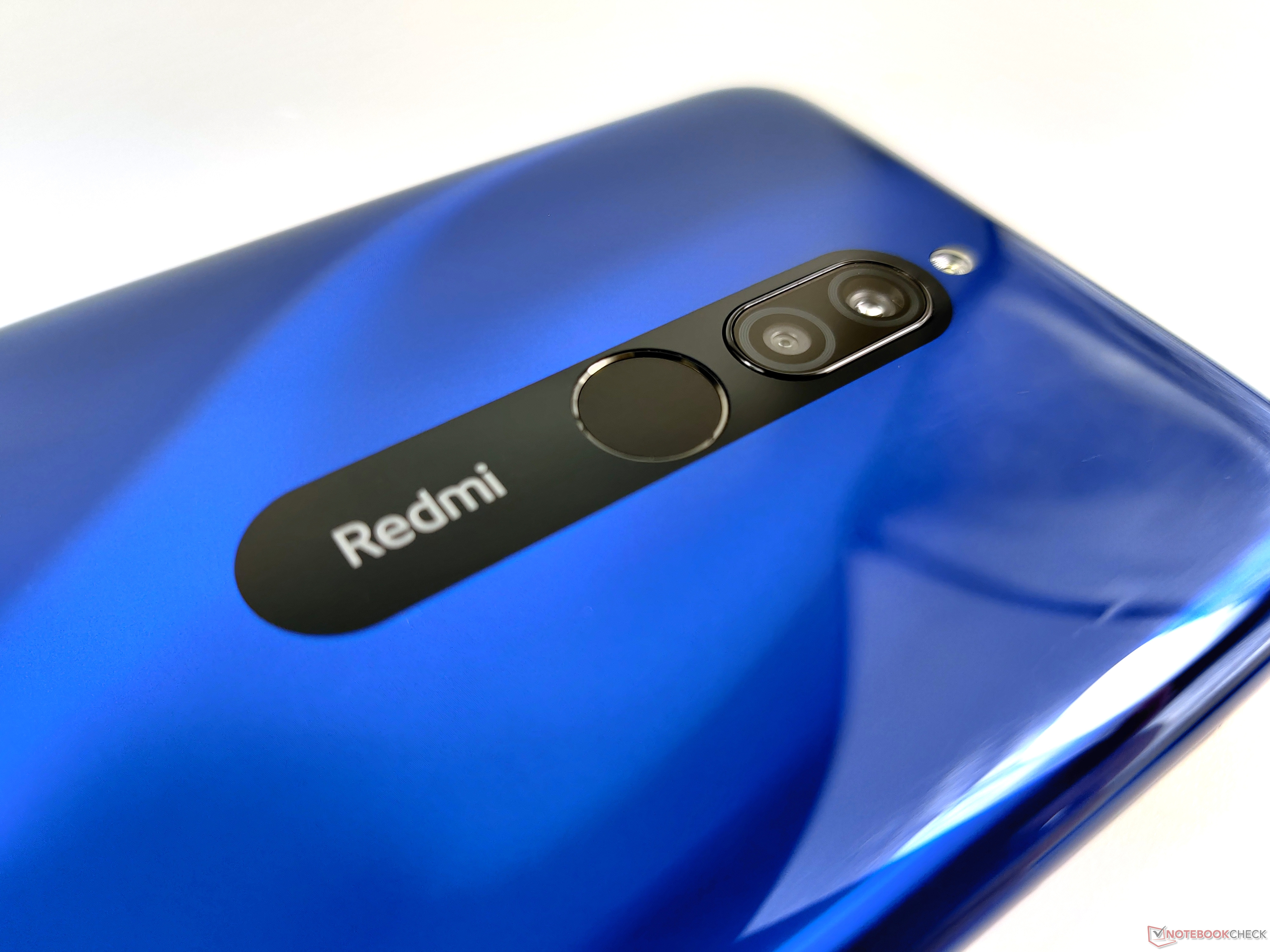 Смартфон Xiaomi Redmi 8. Обзор от Notebookcheck - Notebookcheck-ru.com