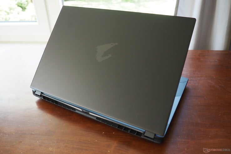 Aorus Master 18
