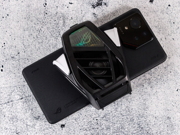 ROG Phone 9 Pro с прикрепляемым кулером AeroActive Cooler X Pro