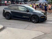Роботакси Tesla без водителя на улицах Остина. (Источник изображения: TerrapinTerpene/X)