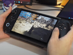 GPD Win 5 используется с подключенным блоком аккумуляторов емкостью 80 Втч. (Источник изображения: GPD)