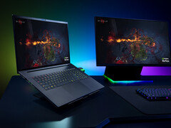 Игровой ноутбук Razer Blade 18 на рабочем столе (Источник изображения: Razer PR)