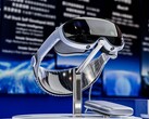Для питания Vivo Vision используется портативный аккумуляторный блок. (Источник изображения: 小白测评 на Weibo)