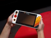 На передней панели Gamestation Go расположены различные элементы управления. (Источник изображения: My Arcade)