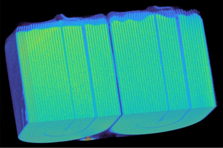 Томограмма Haribo Power Bank 20,000 мАч от Lumafield. (Источник изображения: Lumafield)