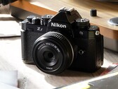 Nikon обновляет прошивку своей ретро-полнокадровой камеры (Источник изображения: Nikon)