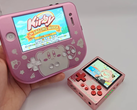 Модифицированный iPhone 4S (слева) и GKD Pixel 2 (справа). (Источник изображения: u/Retr0ddicted через r/SBCGaming)