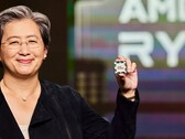 Генеральный директор AMD Лиза Су демонстрирует процессор Ryzen. Ее зарплата в 2025 году была увеличена до 33 миллионов долларов. (Источник изображения: AMD)