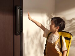 Умный дверной замок Huawei Smart Door Lock 2 появился в Китае. (Источник изображения: Huawei)