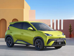 Одна из причин остановки производства в VW: Китайские модели электромобилей, такие как BYD Dolphin Surf, дешевле и технически более современны, чем отечественные модели. (Изображение: BYD).