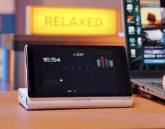 ScreenDock оснащён 5,5-дюймовым дисплеем с разрешением 720p.