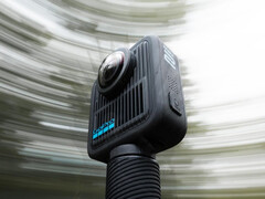 GoPro Max 2 на вершине официального аксессуара - штатива. (Источник изображения: via Игорь Богданов)