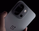 OnePlus 13T, компактный флагманский телефон, выпущенный в начале этого года. (Источник изображения: OnePlus)