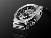 Крупный план циферблата часов Casio G-Shock x Mandalorian.