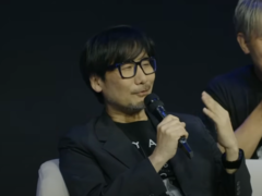 Хидео Кодзима общается с фанатами во время мирового турне Death Stranding в Саудовской Аравии (источник изображения: PlayStation Arabia YT)