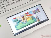 Значки нижнего меню имитируют ОС Android, позволяя перейти в традиционный режим тачпада или вывести окно на главный экран