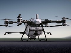 Agras T100 - это новый профессиональный дрон для сельскохозяйственного сектора (Источник изображения: DJI)