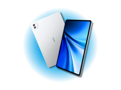 На фотографии: iQoo Pad 6 Pro — флагманский планшет компании на базе Android.