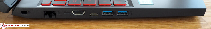 Левая сторона: слот замка Kensington, Ethernet, HDMI 2.0, USB 3.0 Type-C, 2 x USB 3.0 Type-A